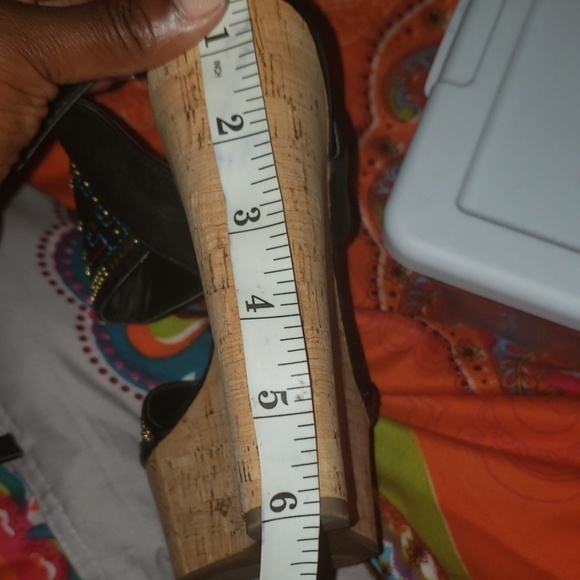 Mosaic Design Corkscrew Wedge - Picture 3 of 5